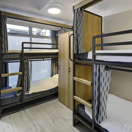 Astor Victoria Hostel-3